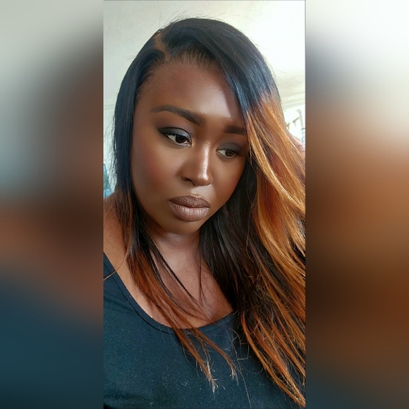 Pre❤Gently Worn (Once) Human Hair HD 13X4 LACE FRONTAL Ombre Wig: 16 inches - Picture 6 of 15